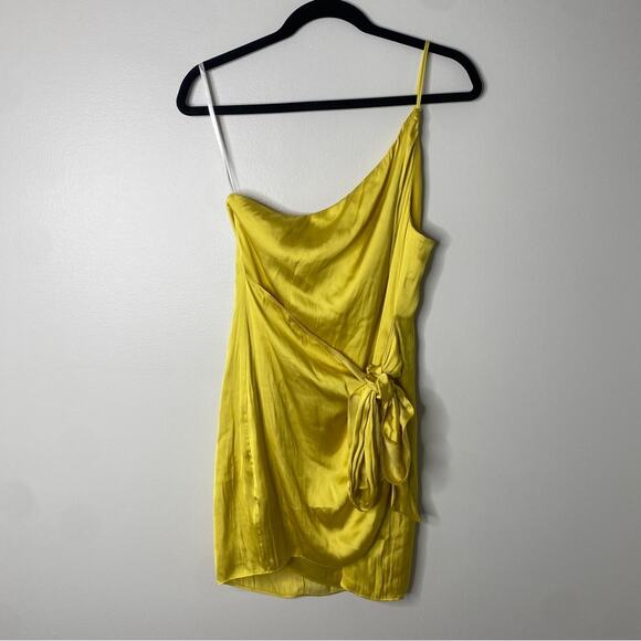 Revolve Lovers + Friends Karen One Shoulder Yellow Satin Bow Mini Dress Medium - Picture 2 of 11
